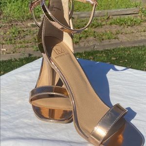 Material Girl. ROSE GOLD
Blaire Two-Piece  Sandals